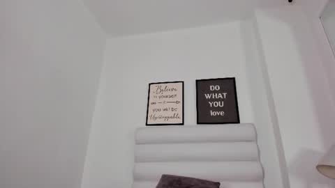 abbey_walker online show from June 28, 12:23 pm