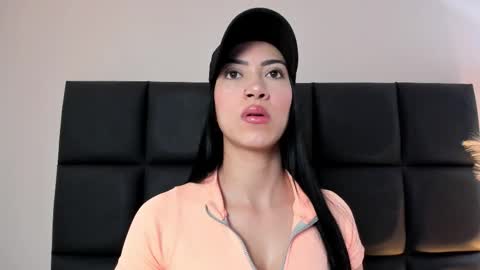 Abbie Joness online show from December 16, 11:38 am