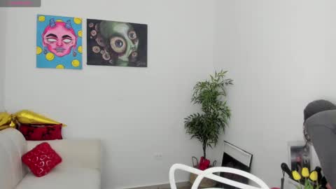 Lucia  online show from February 20, 12:15 pm