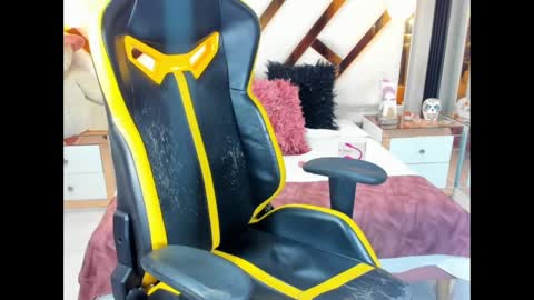 Snapshot of abby_sexyxx chatting on September 16, 12:01 am abby sexyxx online show from September 16, 12:01 am