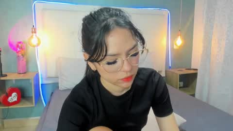 Snapshot of abbydixon1 chatting on February 15, 10:52 pm Abby Dixon online show from February 15, 10:52 pm