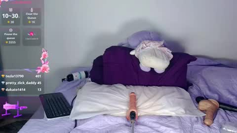 abby garcia online show from November 21, 7:45 pm