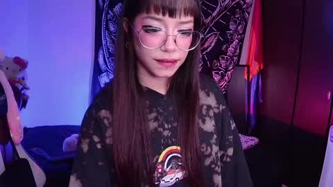  Abby Lizzy  online show from February 9, 8:45 pm