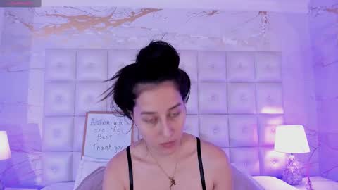 Abigail online show from December 5, 11:33 am