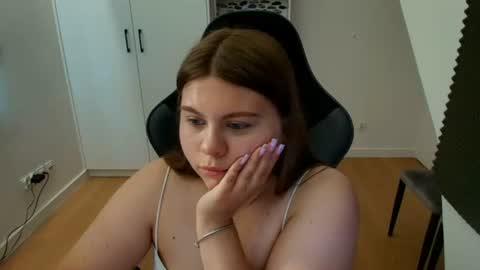abbyvibe online show from July 20, 10:39 am