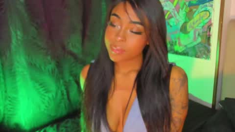 Simone    may online show from December 21, 2:04 pm