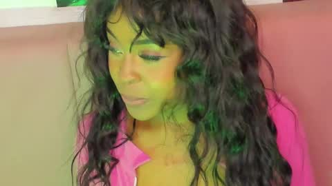 Simone    may online show from January 4, 7:55 am