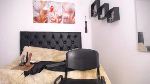 Snapshot of abigail_f00x chatting on March 11, 3:56 pm Abigail online show from March 11, 3:56 pm