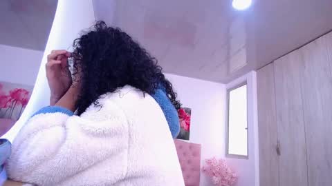 Snapshot of abigail_f00x chatting on September 14, 1:34 pm Abigail online show from September 14, 1:34 pm