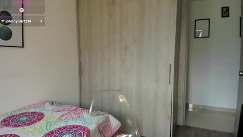Snapshot of abigail_w chatting on March 8, 8:25 pm abigail online show from March 8, 8:25 pm