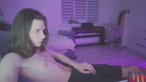 Snapshot of abobus123 chatting on March 1, 2:44 pm hi cum in pvt noi extra tip online show from March 1, 2:44 pm