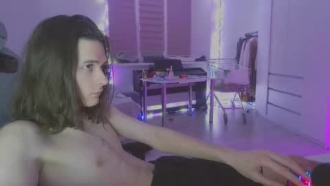 Snapshot of abobus123 chatting on February 15, 7:50 pm hi cum in pvt noi extra tip online show from February 15, 7:50 pm