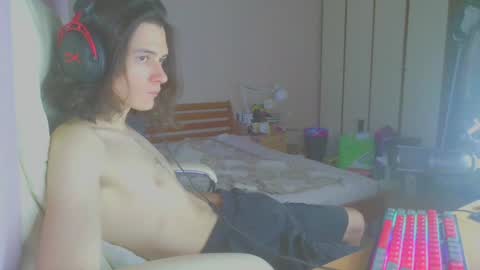 Snapshot of abobus123 chatting on January 8, 12:05 pm hi cum in pvt noi extra tip online show from January 8, 12:05 pm