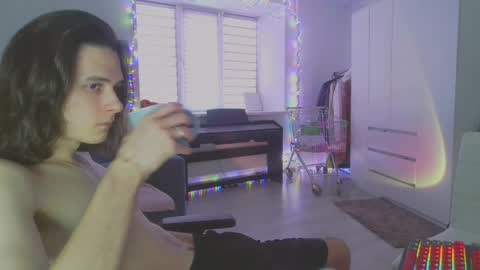 Snapshot of abobus123 chatting on January 24, 11:26 am hi cum in pvt noi extra tip online show from January 24, 11:26 am