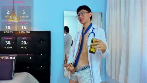 abraham_horny18 online show from October 31, 1:22 pm