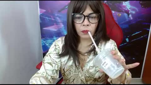 Snapshot of abril_beltran_ chatting on February 9, 3:12 pm Abril Beltran online show from February 9, 3:12 pm