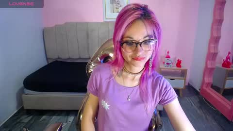 abril_ch_ online show from October 20, 10:42 am