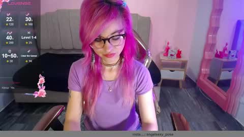 abril_ch_ online show from October 18, 10:41 am