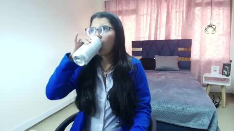 ABRIL MATTHEWS online show from February 14, 11:42 am