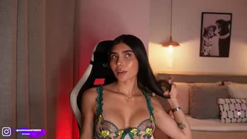 My name is Alexa. Please say hello I like to chat with you. If you have requests please use tip online show from March 26, 11:32 pm