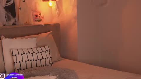 My name is Alexa. Please say hello I like to chat with you. If you have requests please use tip online show from October 24, 2:01 am