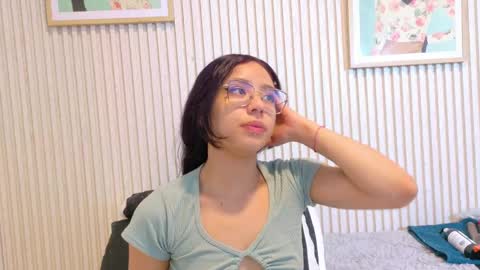 abrilmirren online show from April 13, 11:14 am