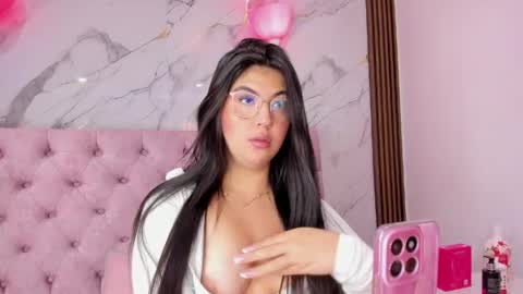 Abril online show from May 5, 11:49 am