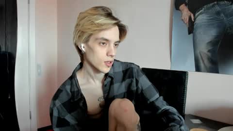 abslut online show from May 30, 5:28 am