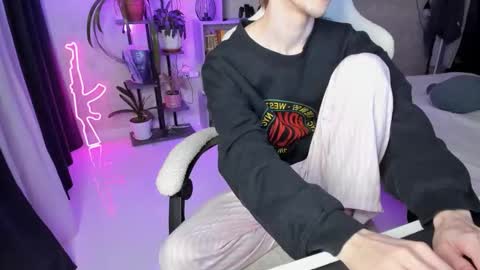 abslut online show from March 31, 2:50 pm