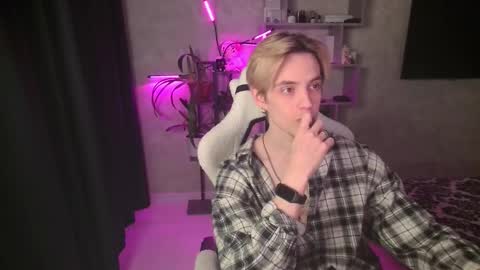 abslut online show from March 1, 12:53 pm