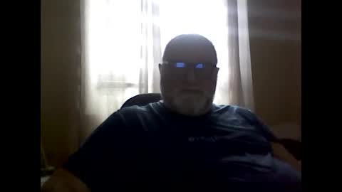 Snapshot of acastor chatting on December 5, 5:01 pm acastor online show from December 5, 5:01 pm