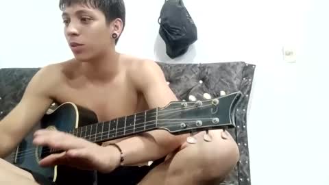 Snapshot of ace_sexy_ace chatting on December 13, 1:48 am Ace Rogger online show from December 13, 1:48 am
