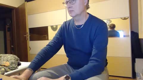 ach471 online show from December 12, 7:15 pm