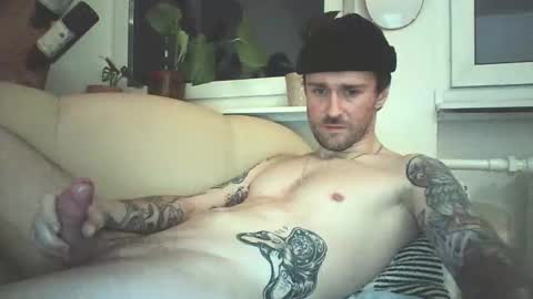 achix2704 online show from December 16, 6:36 pm