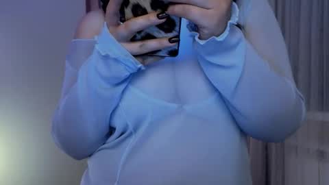 Snapshot of actavia_rose chatting on September 14, 7:37 pm my inst love inside 17 online show from September 14, 7:37 pm