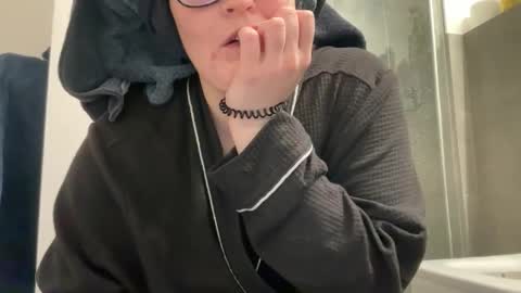 Ada online show from November 12, 8:55 pm