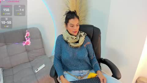 Snapshot of ada_monroe10 chatting on September 9, 1:33 pm online show from September 9, 1:33 pm