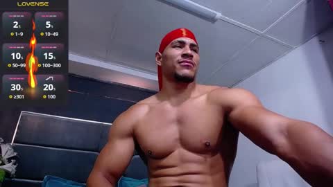 adam_fit19cm online show from November 25, 3:00 pm