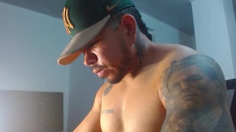 adam shilder7 online show from February 20, 9:28 pm