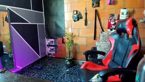 Snapshot of adam_valencia chatting on February 2, 3:39 pm Adam Valencia online show from February 2, 3:39 pm