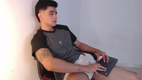 Hello guys excuse my absence I will be absent for several days for health reasons I hope you understand thank you very much. online show from October 8, 8:31 am