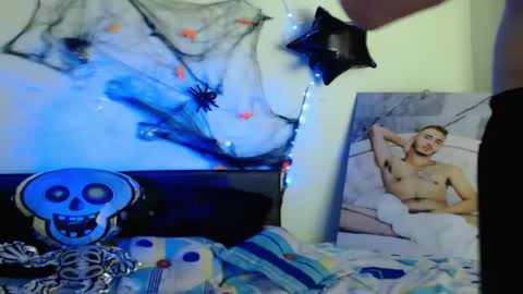 adamparker_ online show from October 21, 3:22 am