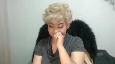 adan_romanoff online show from December 16, 8:42 am