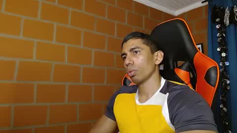 Adan Sin online show from January 24, 4:17 pm