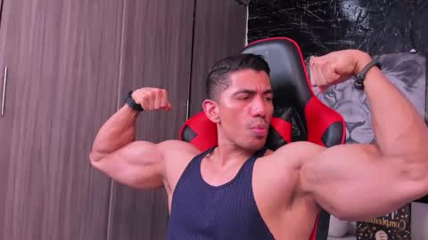 Adan Sin online show from November 17, 7:05 pm