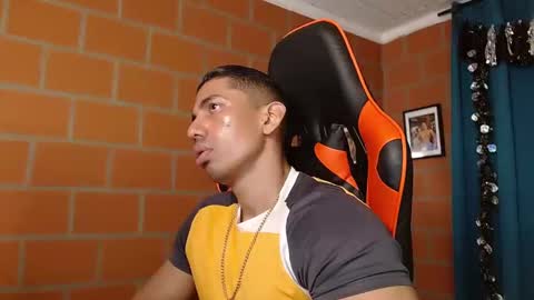 Adan Sin online show from February 20, 6:03 pm