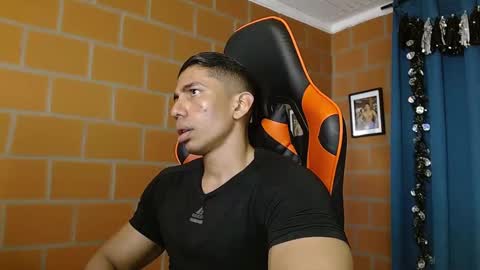 Adan Sin online show from February 17, 7:01 pm
