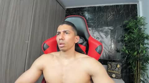 Adan Sin online show from March 25, 8:26 pm