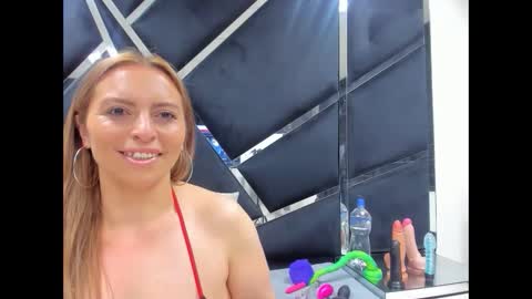 Snapshot of adara_89 chatting on March 8, 1:06 am adara online show from March 8, 1:06 am