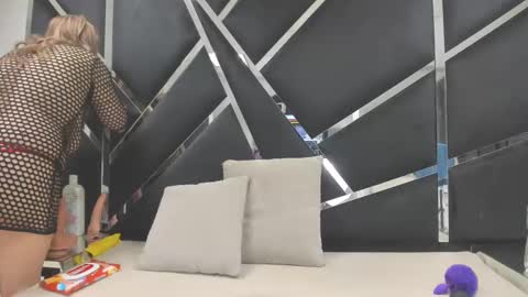 Snapshot of adara_89 chatting on January 25, 2:58 am adara online show from January 25, 2:58 am